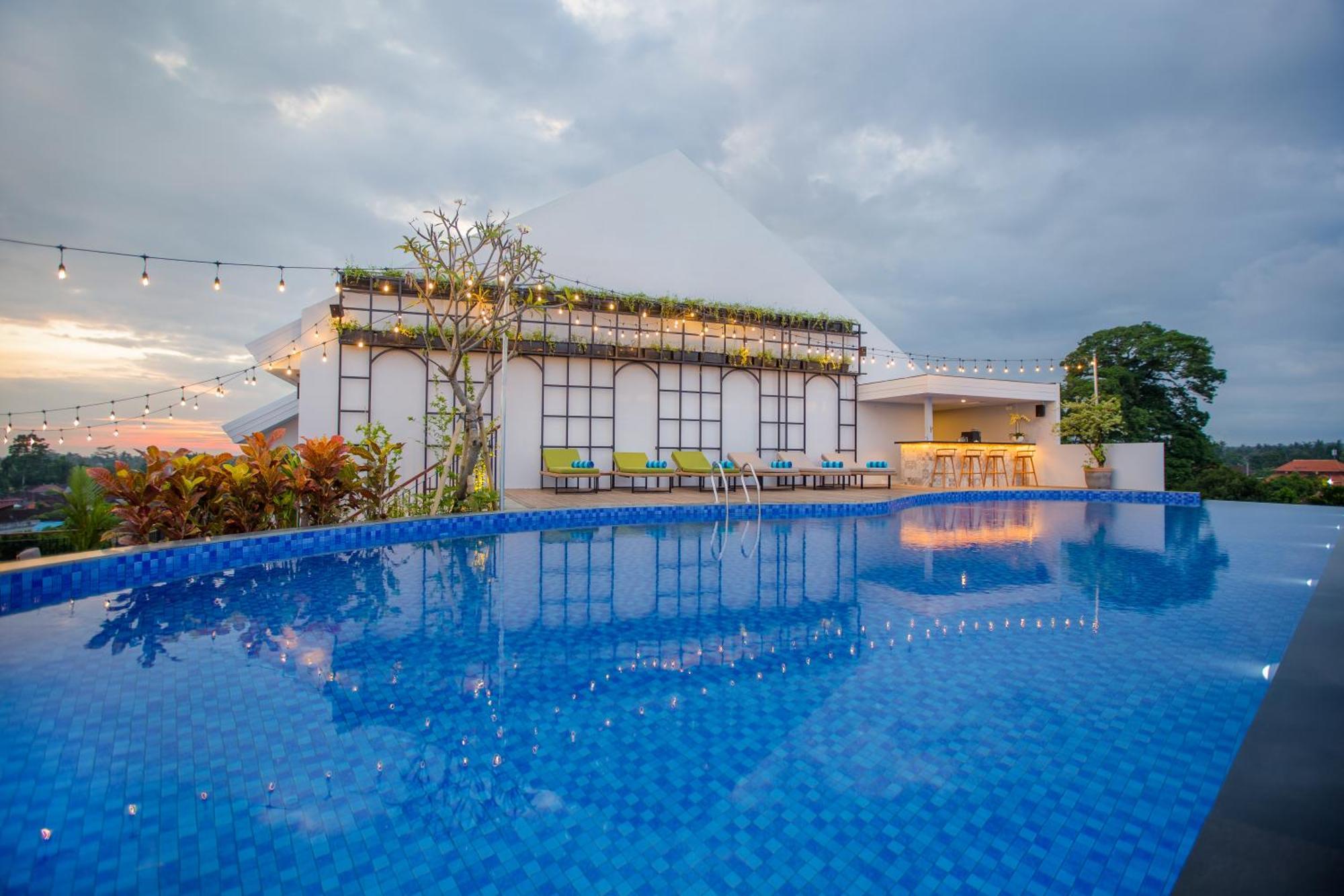 Rv Hotel Gianyar Ubud Exterior foto